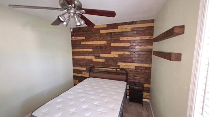 Michael Karlins's room