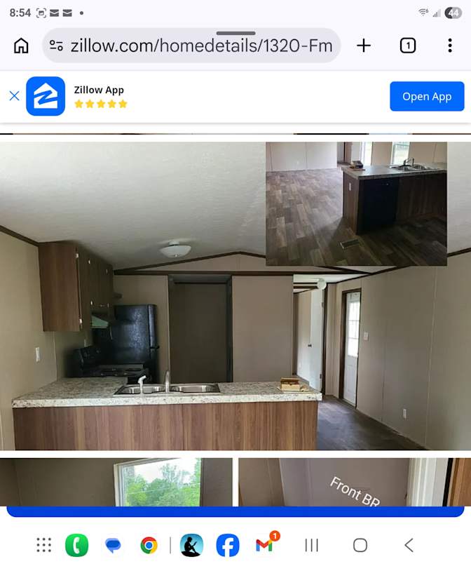 DeShawn's room