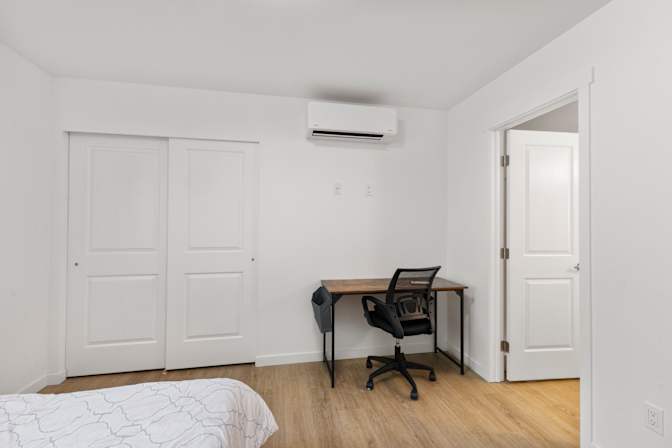 Annalyse's room