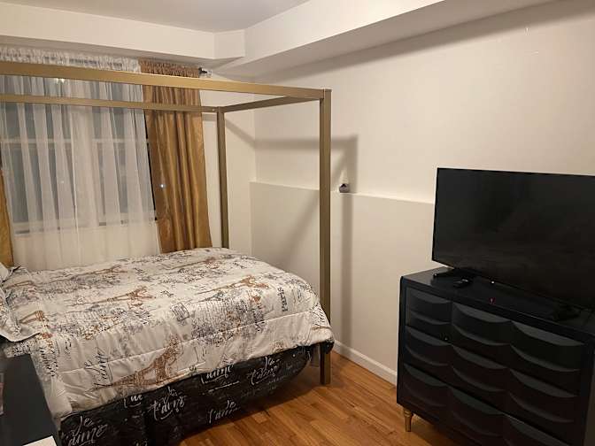BROOKLYN APARTMENT SHARE LONG OR SHORT TERM's room