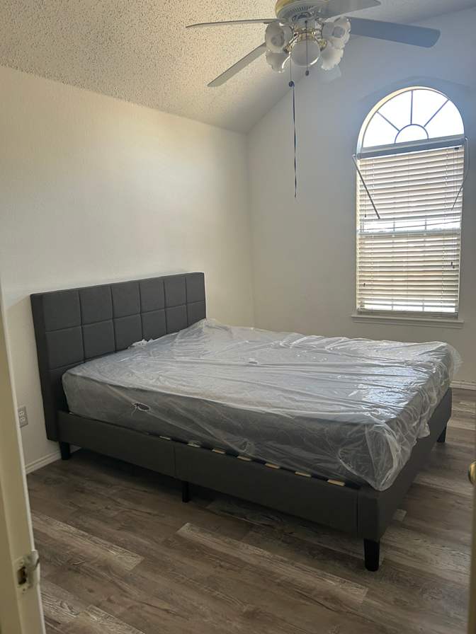 Lisa's room