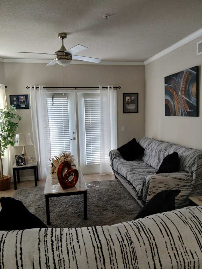 Luis's room