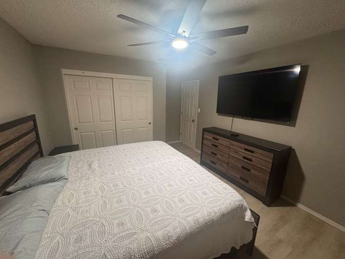 Mindy's room