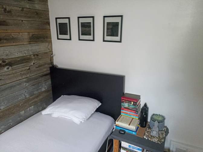Manjit Hari's room