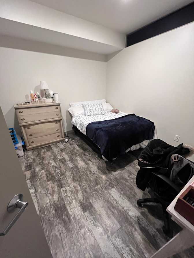 Elise's room