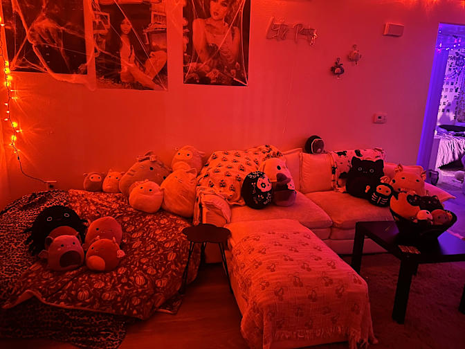 Mak's room