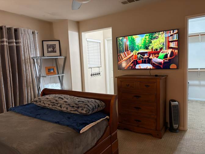Maureen's room
