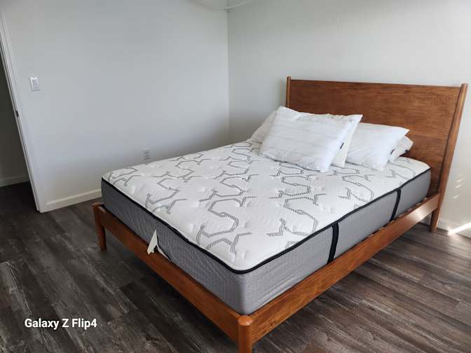 Shahin Vahora's room