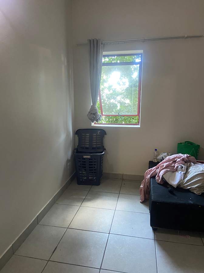 Zee's room