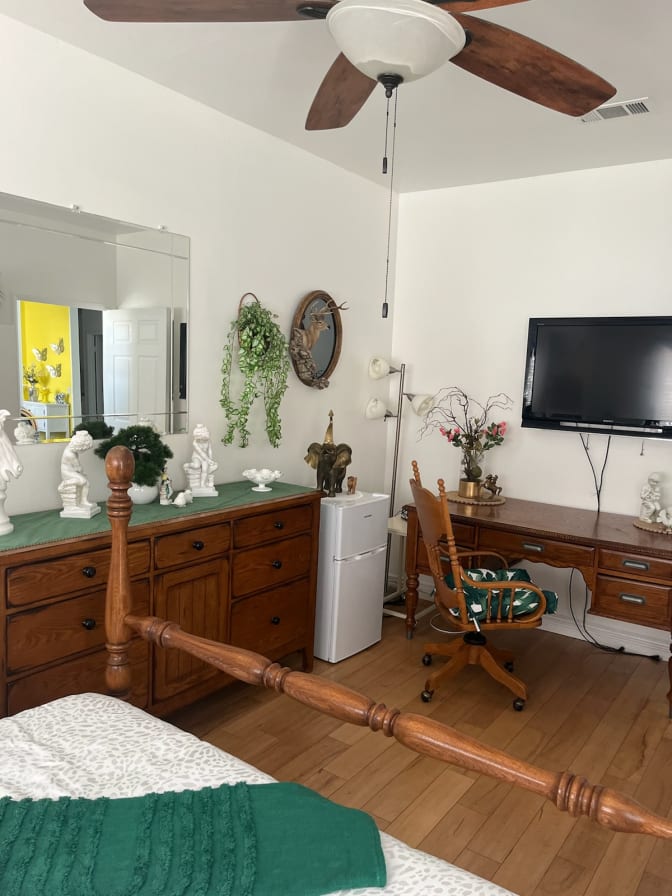 Vickie's room