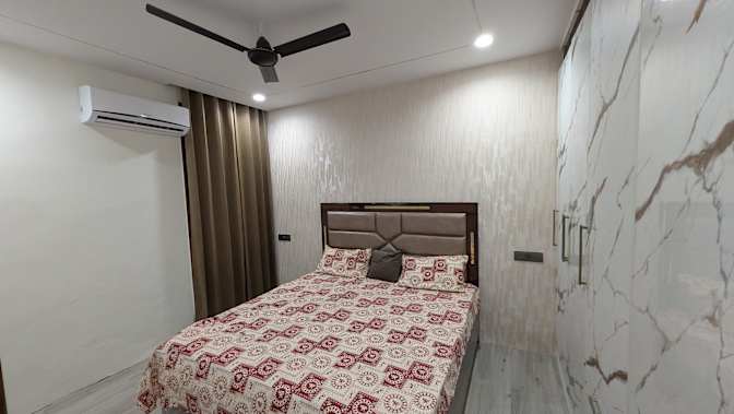 Naresh Garg's room