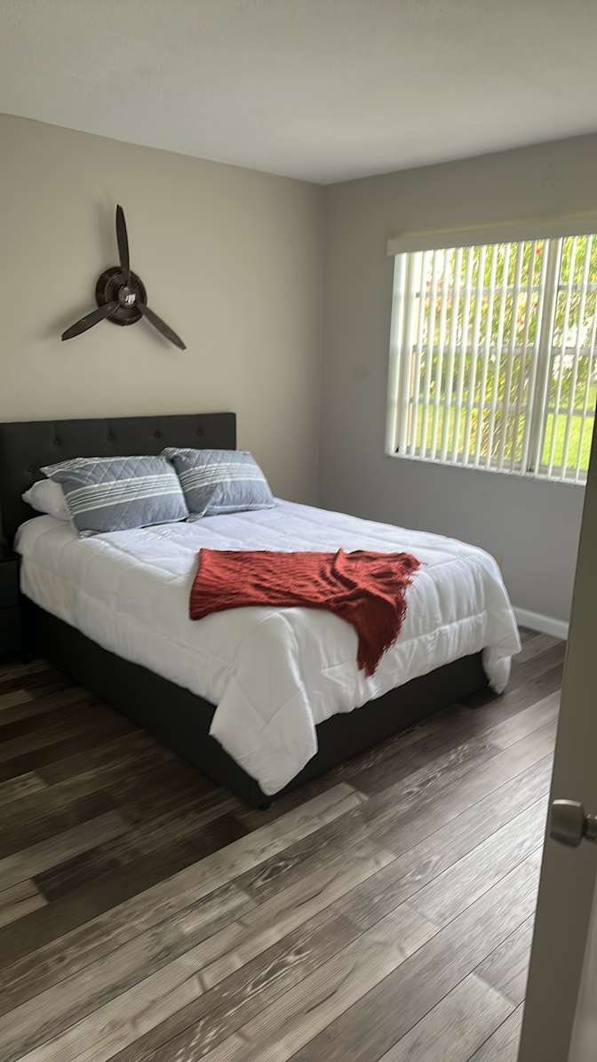 Carlos's room