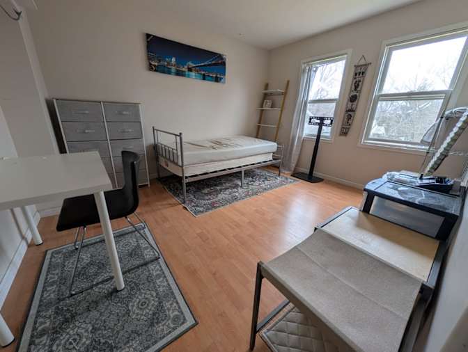 Jo's room