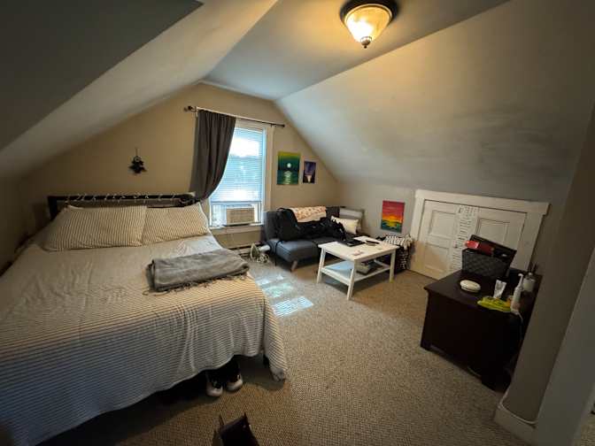 Greg's room