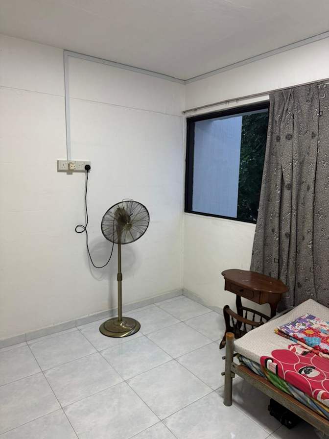 JOnathan's room
