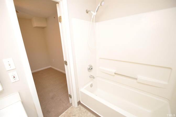 Alcove Rooms's room