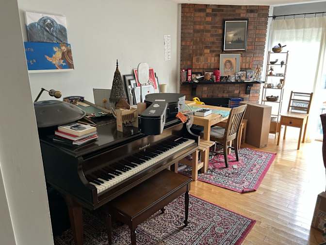 Fernando's room