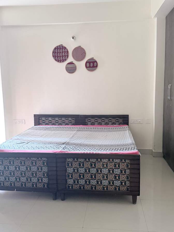 sana's room