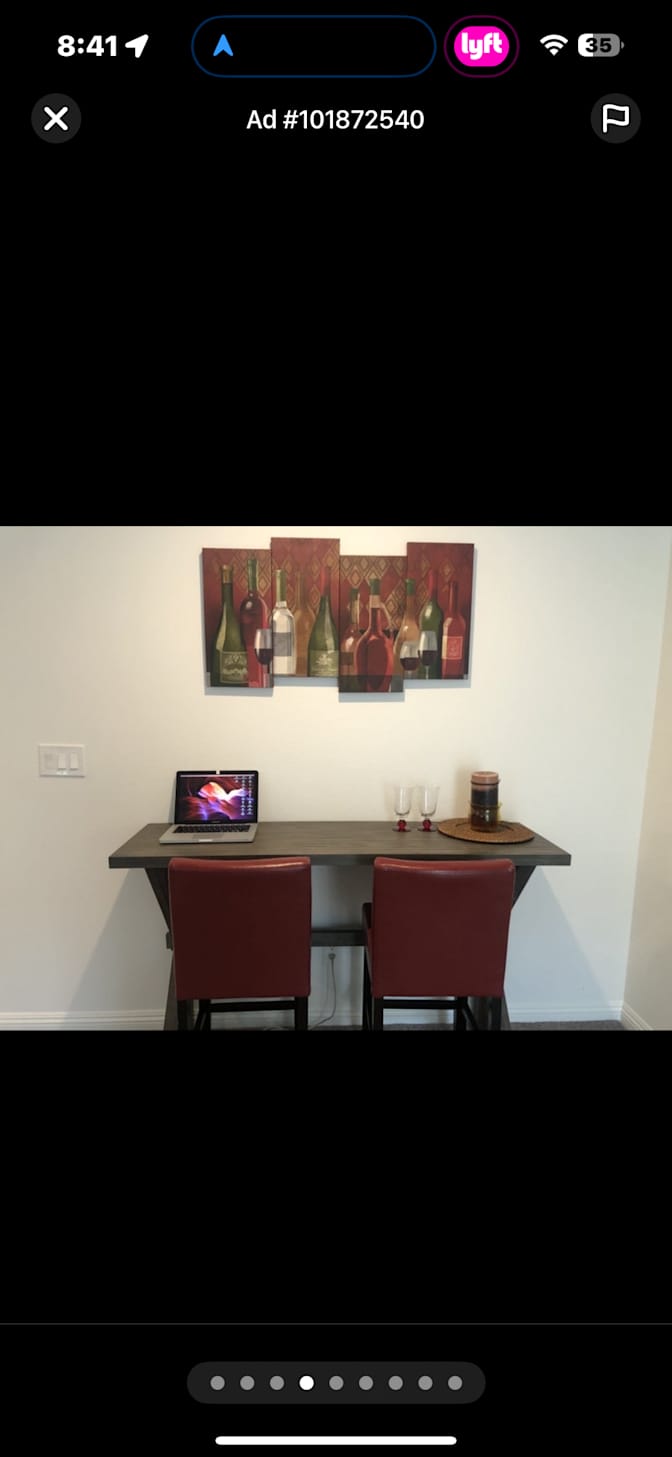 Damien D's room