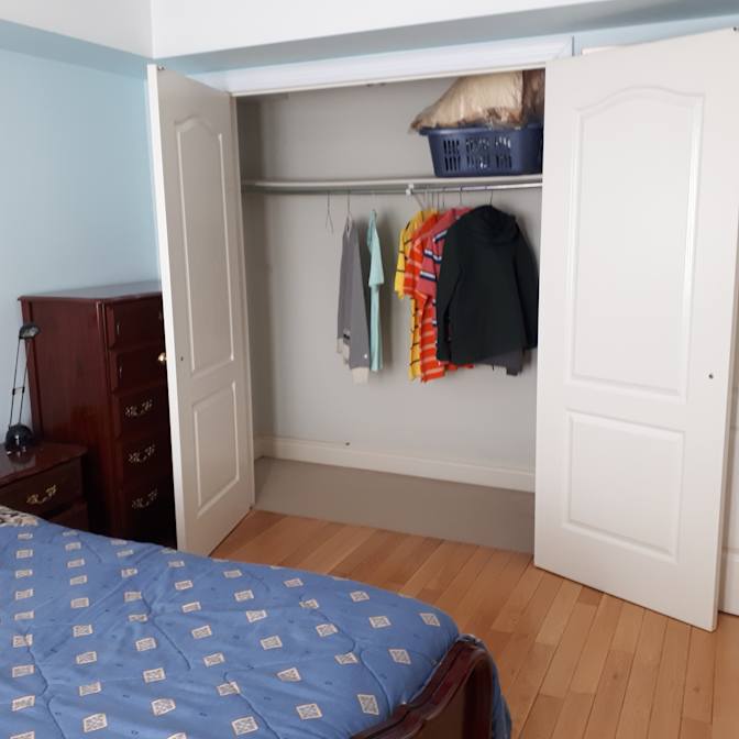 Elvin Thomas's room