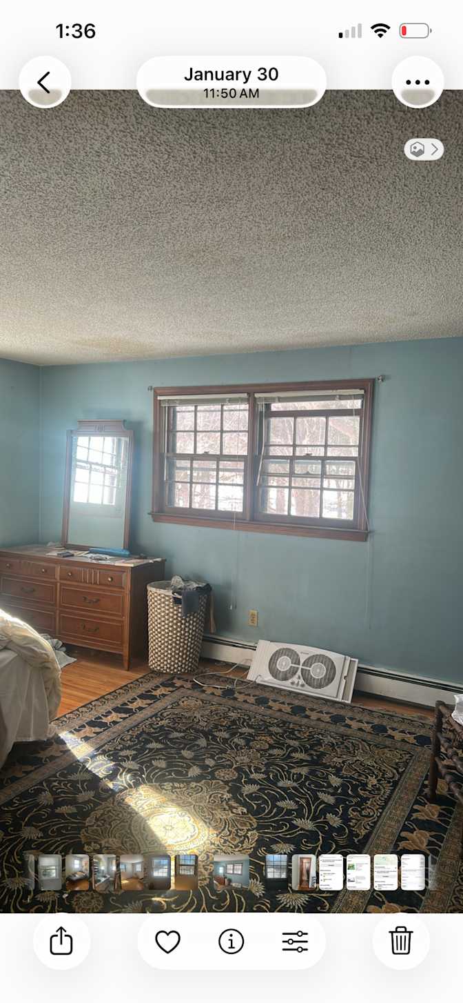 Pooyan Khodadoust's room
