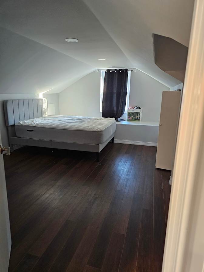 Franco's room