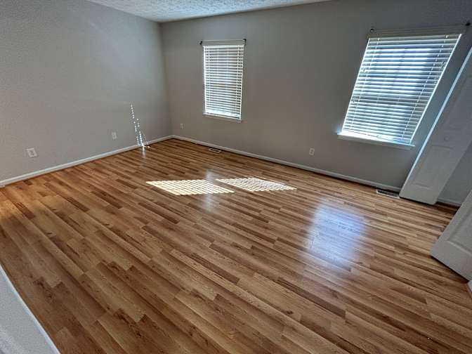 Alcove Rooms's room