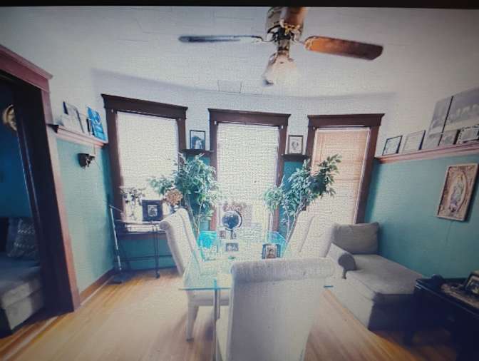 Lee's room