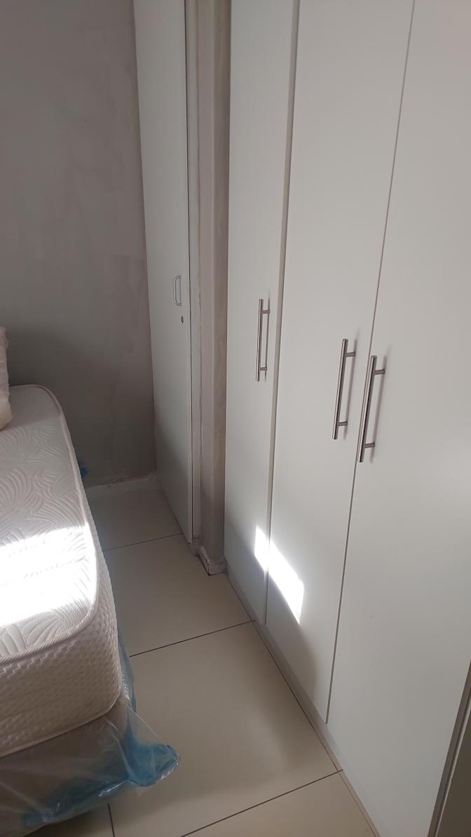simon's room
