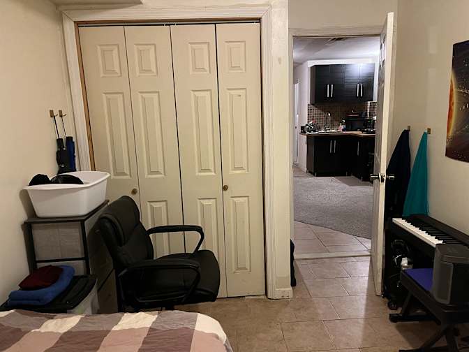 Jen's room