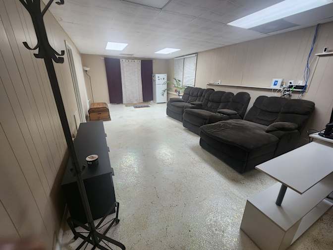 DERRICK's room