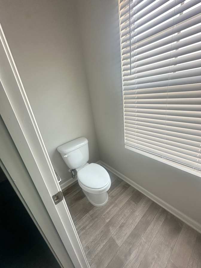 Alcove Rooms's room