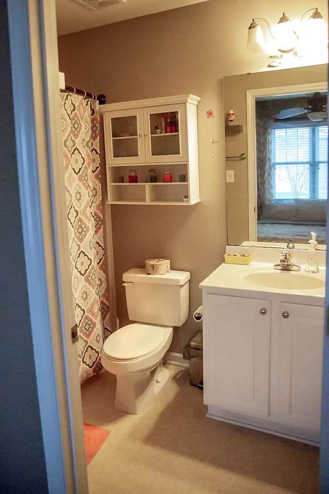 Alcove Rooms's room