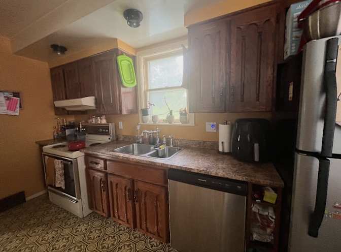 Samantha Luong's room