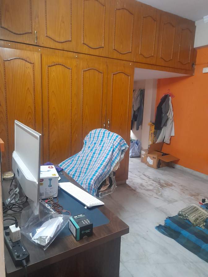 Naveen's room
