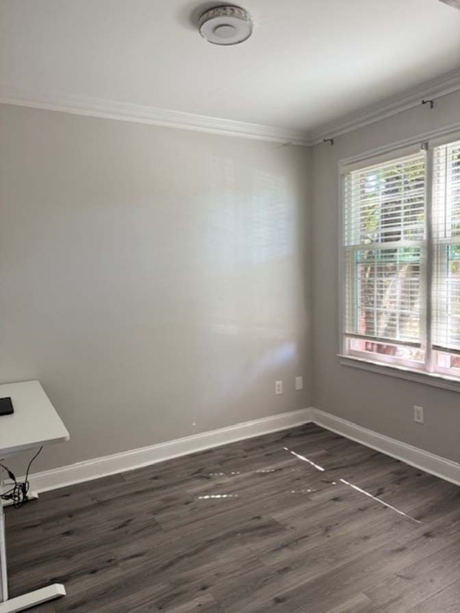 Alcove Rooms's room
