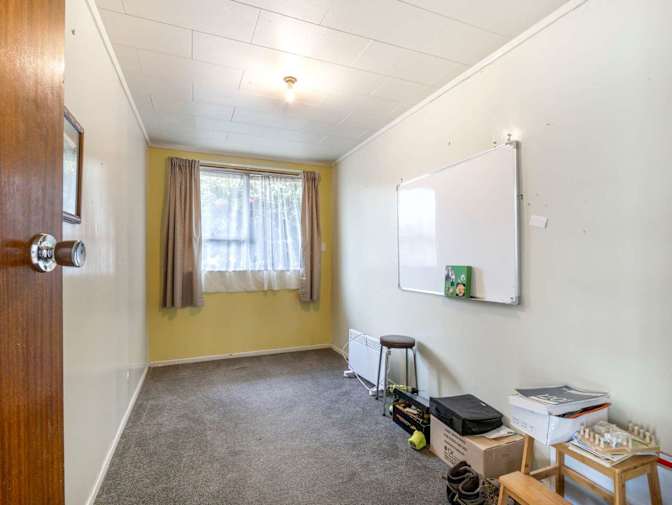 Darren's room
