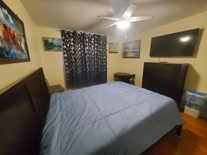 Jason Bryan, Realtor's room