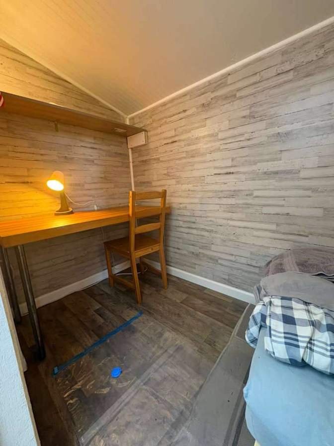 Julia Va's room