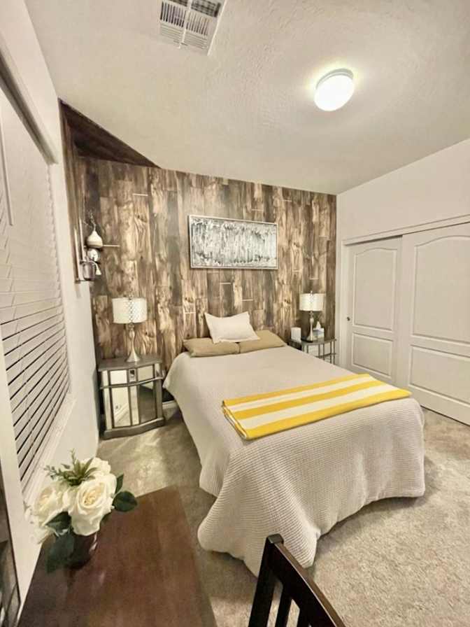 Javier's room