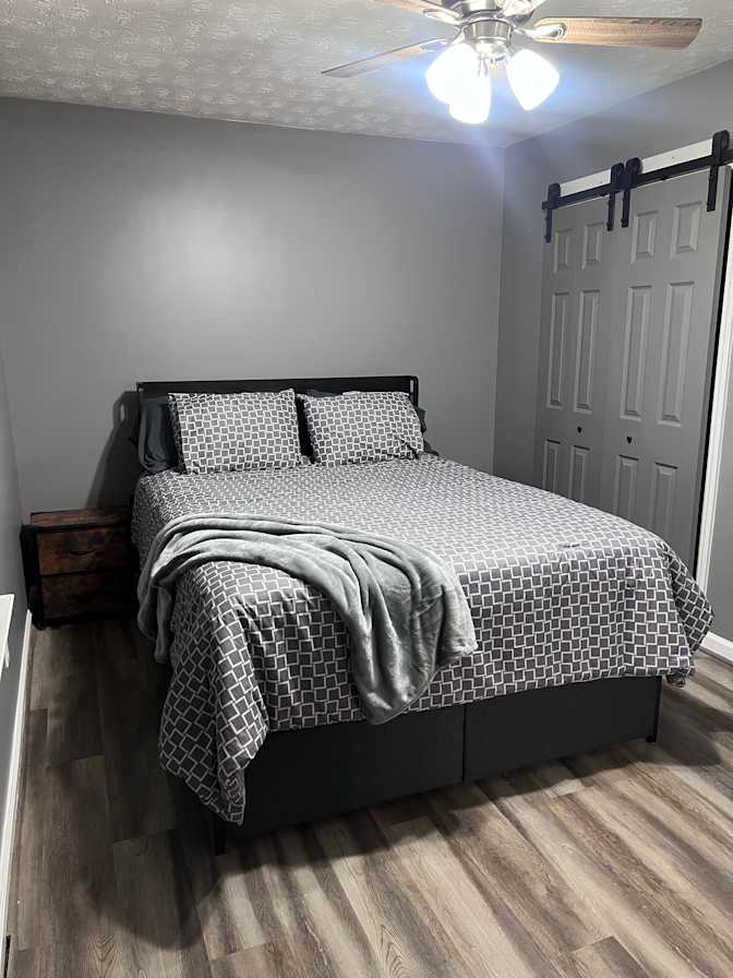 Desmond's room