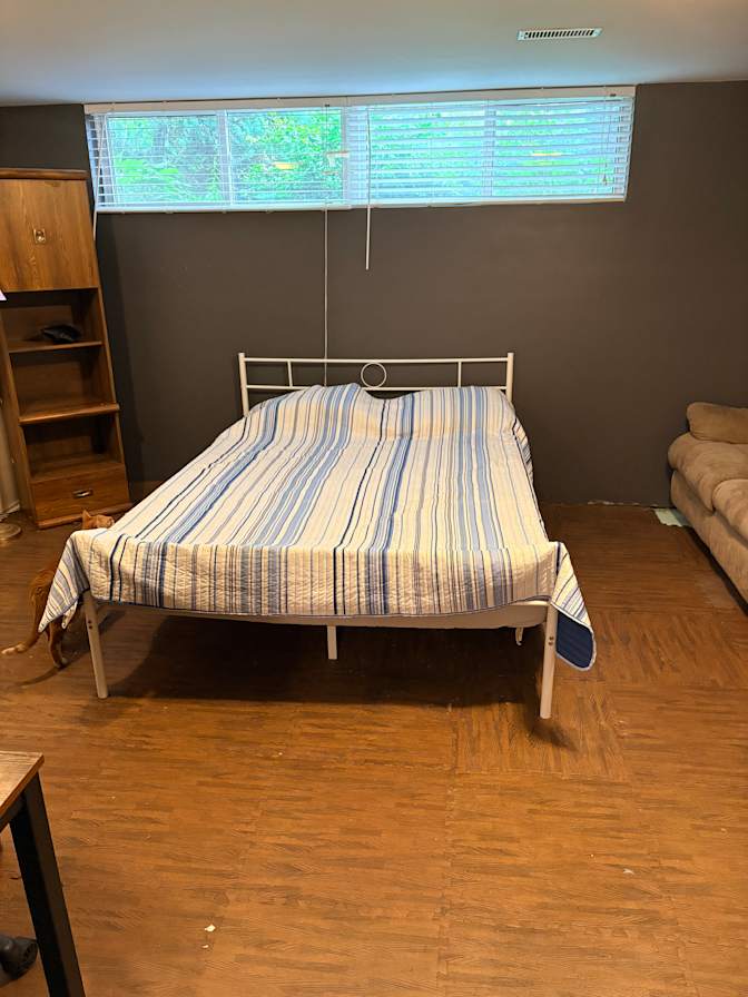 Holly Mills's room