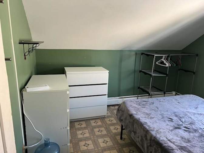 Deogie's room
