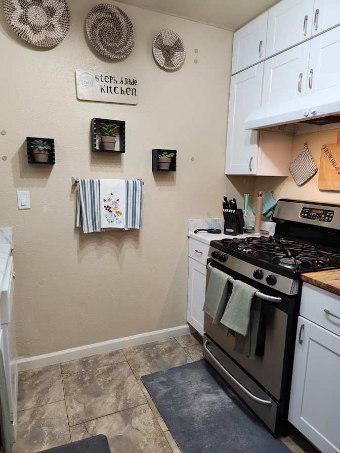 Stephanie Arrazate's room