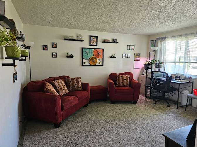 Rachel L Coles's room