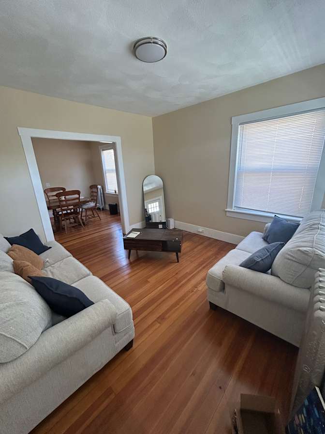 Maximeize Management's room