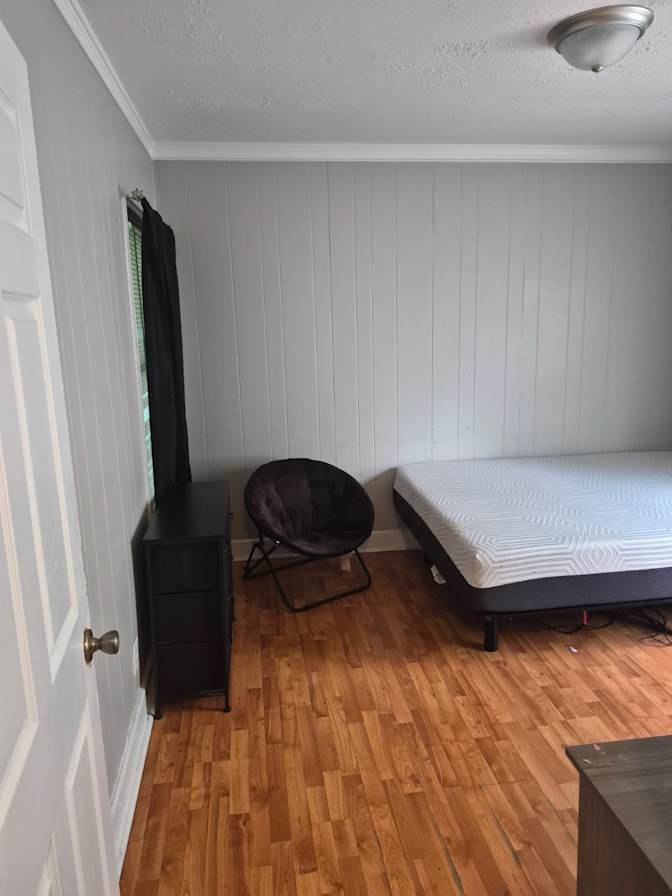 sean fails's room