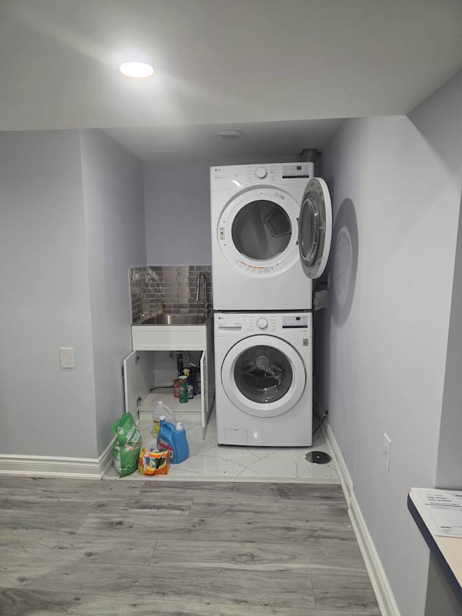 Denny Kalipersaud's room