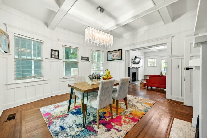 CL&C Property Management and Consulting's room