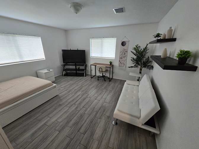 Javier's room